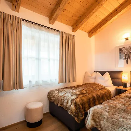 Domek alpejski Alpenpura Boutique Mit Sauna Und Panoramablick